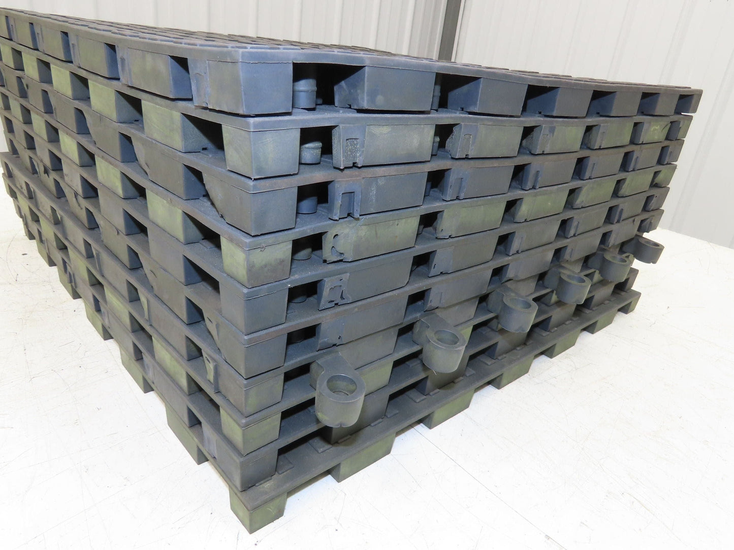 Wearwell H-9389 ErgoDeck Mat - 18 x 18", Solid Tile 7/8" Thick  Lot of 10pcs