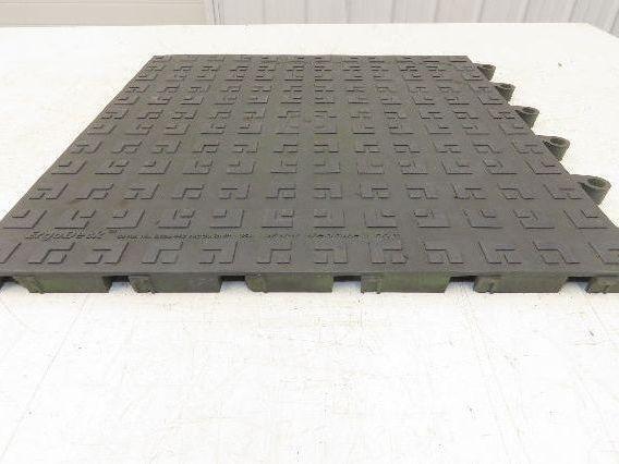 Wearwell H-9389 ErgoDeck Mat - 18 x 18", Solid Tile 7/8" Thick  Lot of 24