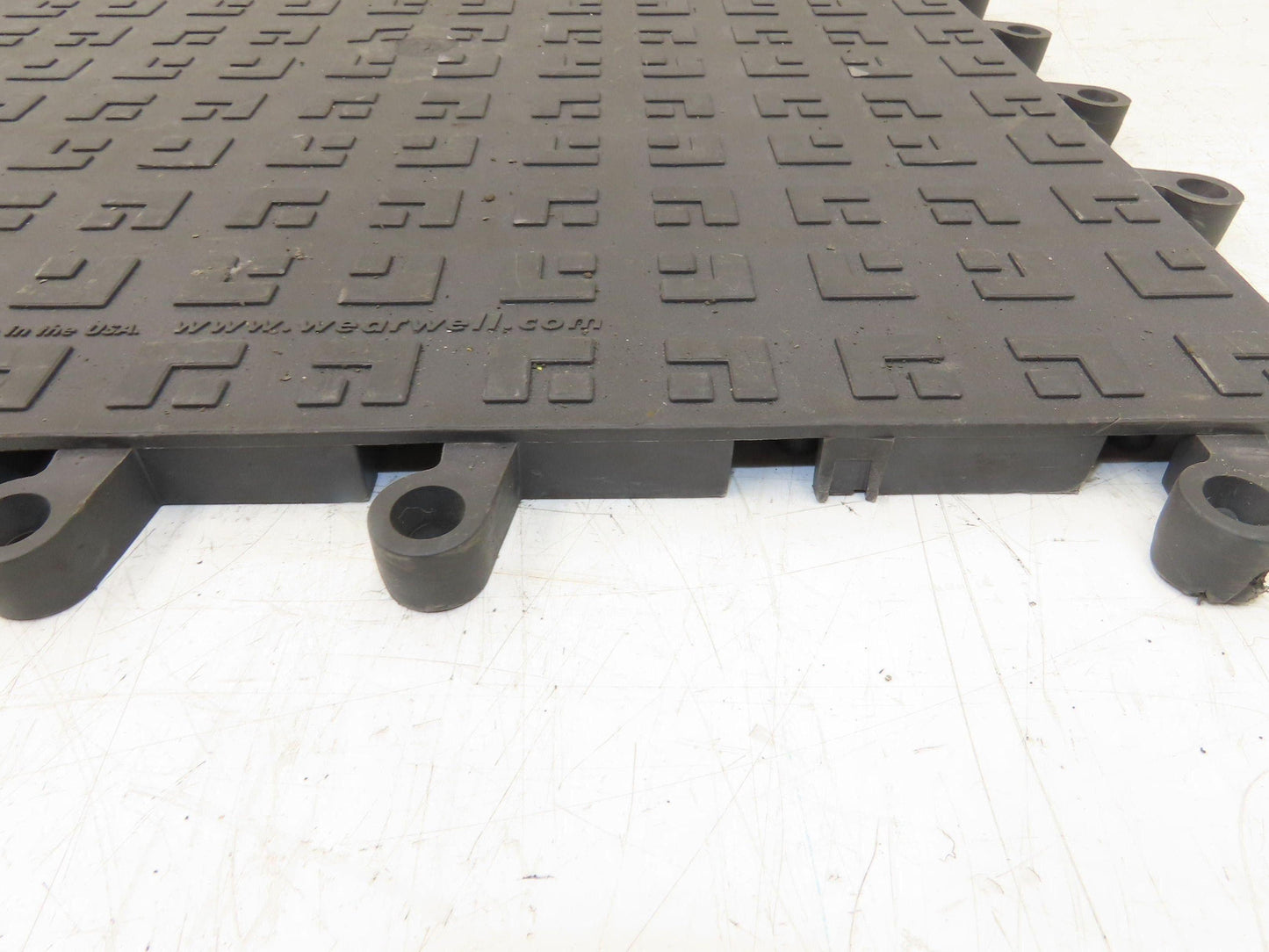 Wearwell H-9389 ErgoDeck Mat - 18 x 18", Solid Tile 7/8" Thick  Lot of 24