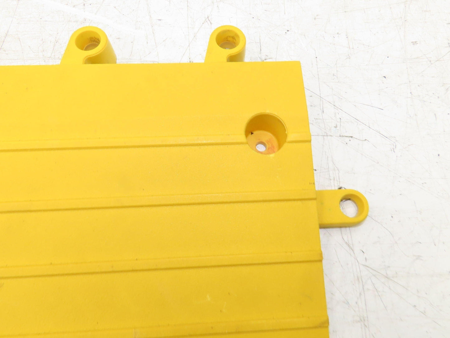 Wearwell H-9391 ErgoDeck Mat - 6 x 18", Ramp Edge 7/8" Thick  Lot of 20