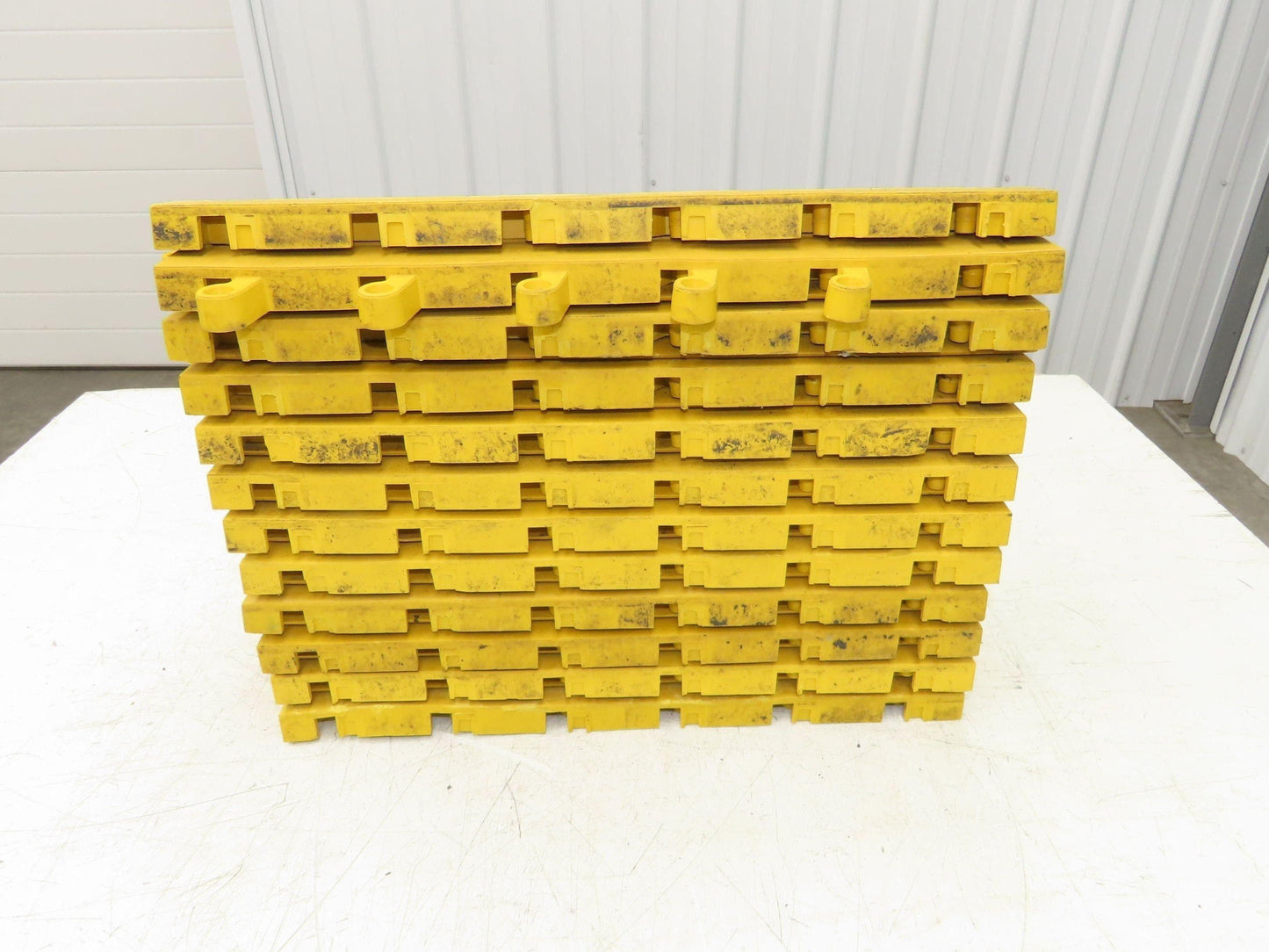 Wearwell H-9391 ErgoDeck Mat - 6 x 18", Ramp Edge 7/8" Thick Lot of 22pcs