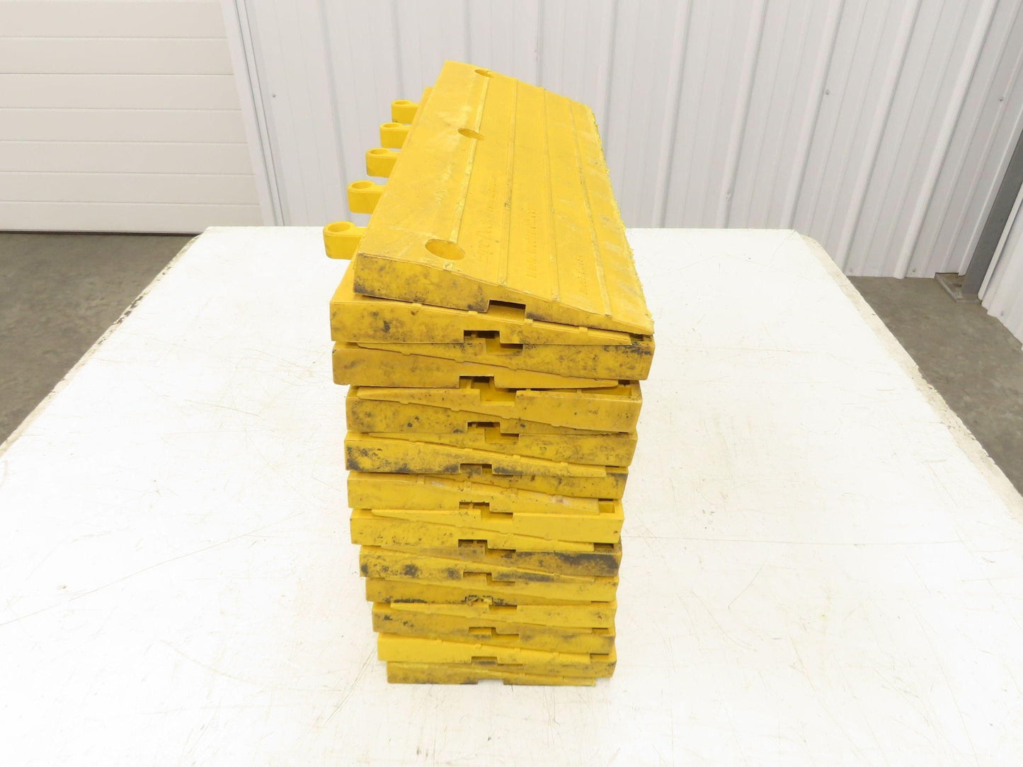 Wearwell H-9391 ErgoDeck Mat - 6 x 18", Ramp Edge 7/8" Thick Lot of 22pcs