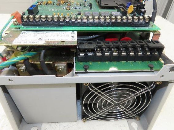 Allen Bradley 1336S-B010-AN-EN5 AC Variable Speed Drive Ser D VFD 480V 3Ph 10HP