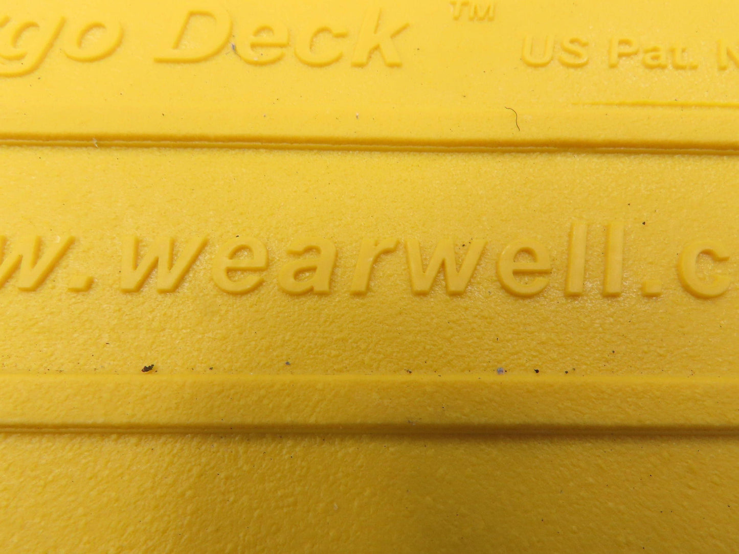 Wearwell H-9392 ErgoDeck Mat - 6 x 15", Ramp Edge Square Outside Corner Lot of 4