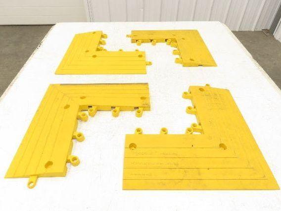 Wearwell H-9392 ErgoDeck Mat - 6 x 15", Ramp Edge Square Outside Corner Lot of 4