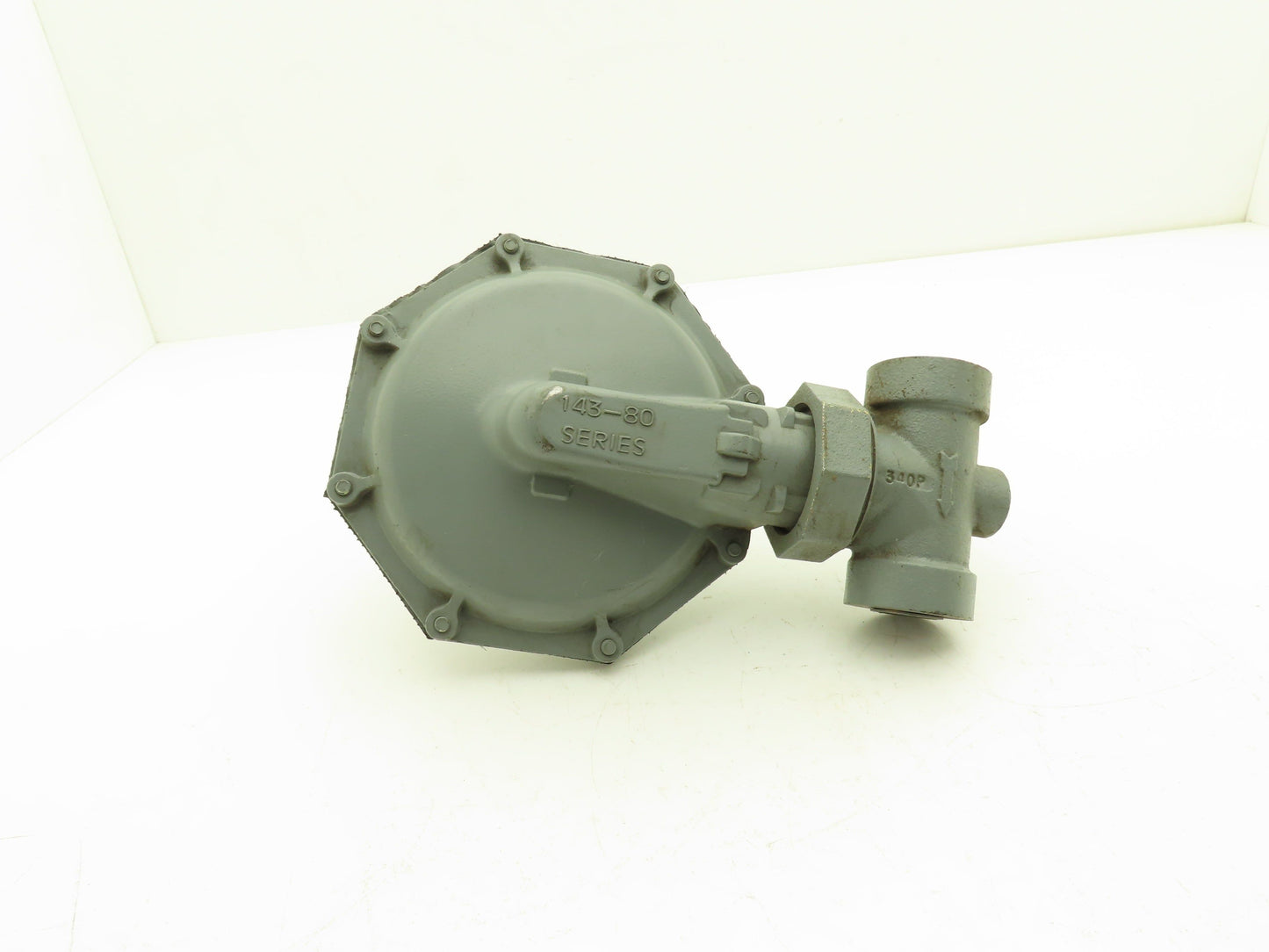 Sensus 143-80 Service Regulator Gas Pressure 3/8" Orifice 1/2" NPT 6-14" WC