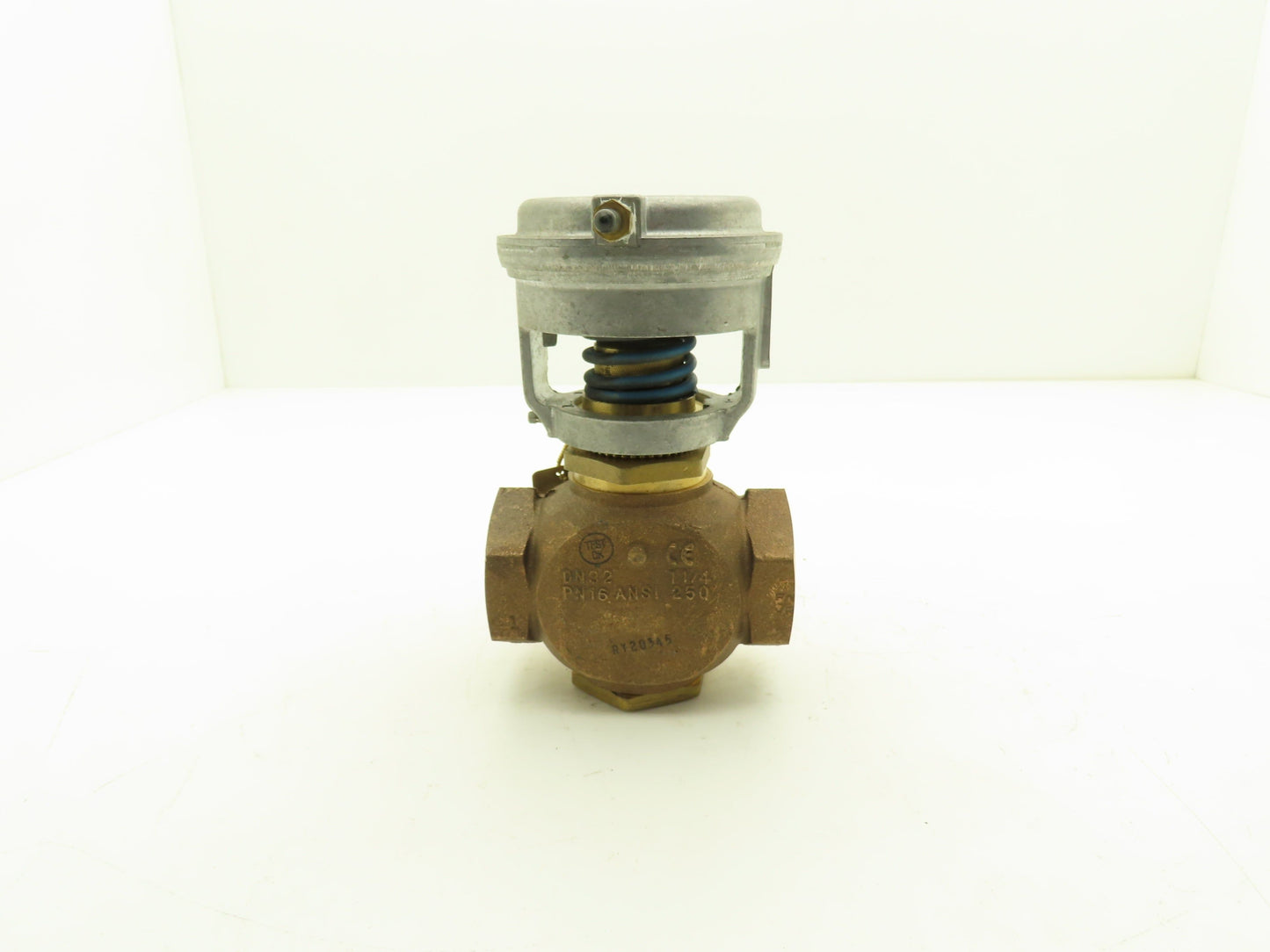 Johnson Controls V67441PT+3008E0 Control Valve Diaphragm Actuator 1.25NPT 25psig