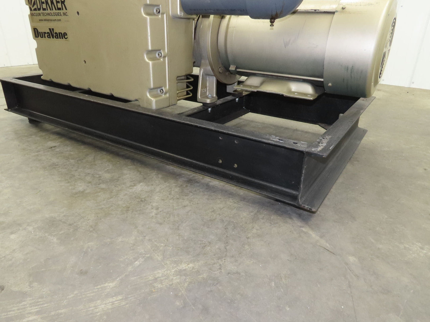 Dekker RVL300-HH DuraVane Lubricated Rotary Vane Vacuum Pump 15Hp 300ACFM