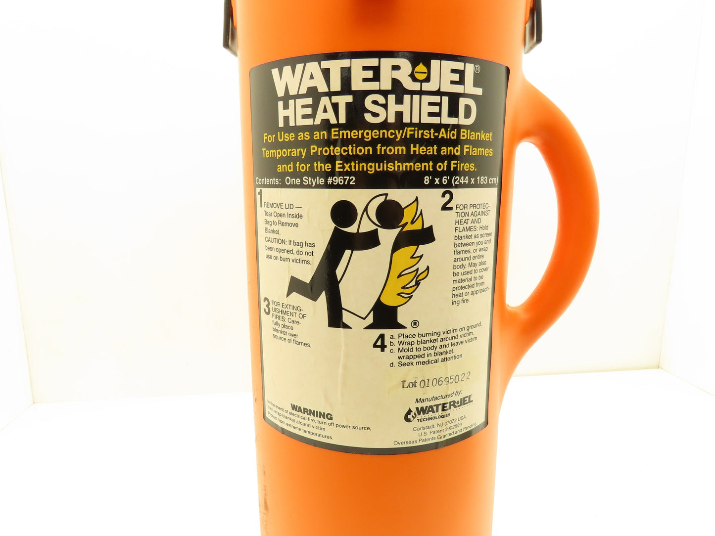 Water-Jel 9672 Fire Blanket Heat Shield 8' x 6' Lot 010695022 *Cracked Case