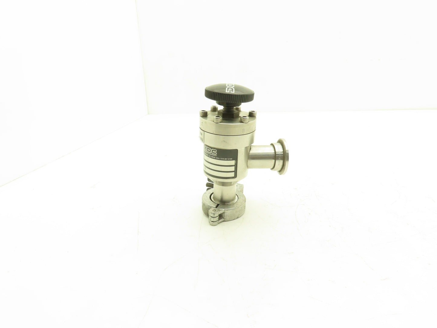 MDC KAV-100 Manual Pneumatic Angle Valve Vacuum Isolation 1" Connection