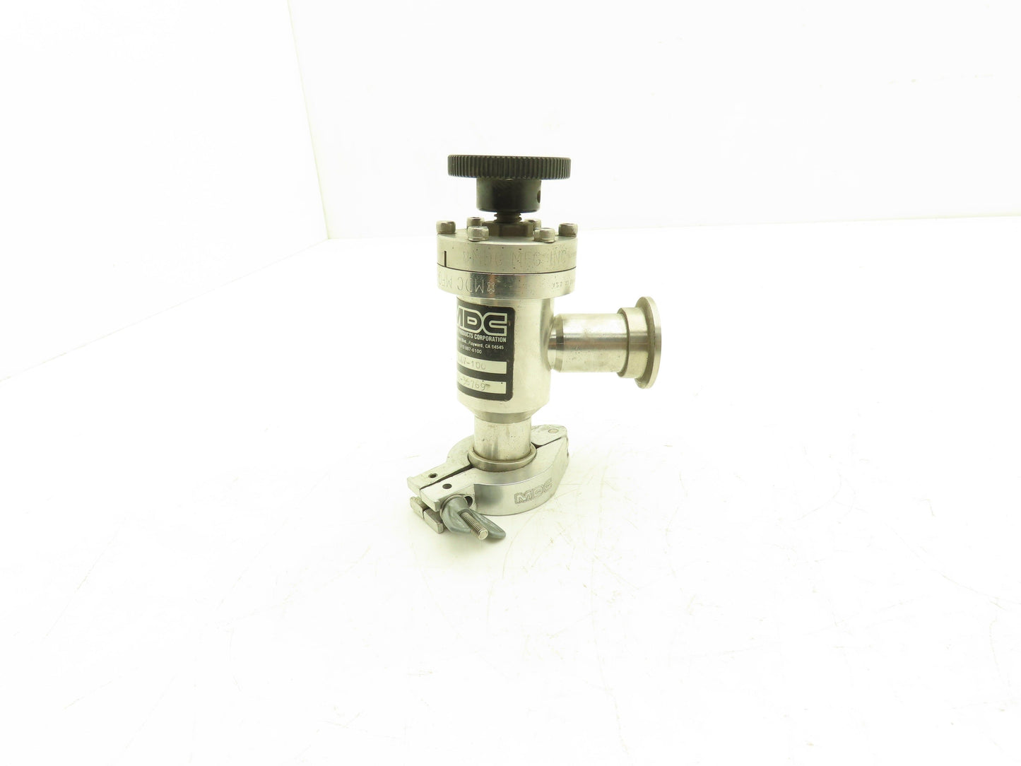 MDC KAV-100 Manual Pneumatic Angle Valve Vacuum Isolation 1" Connection
