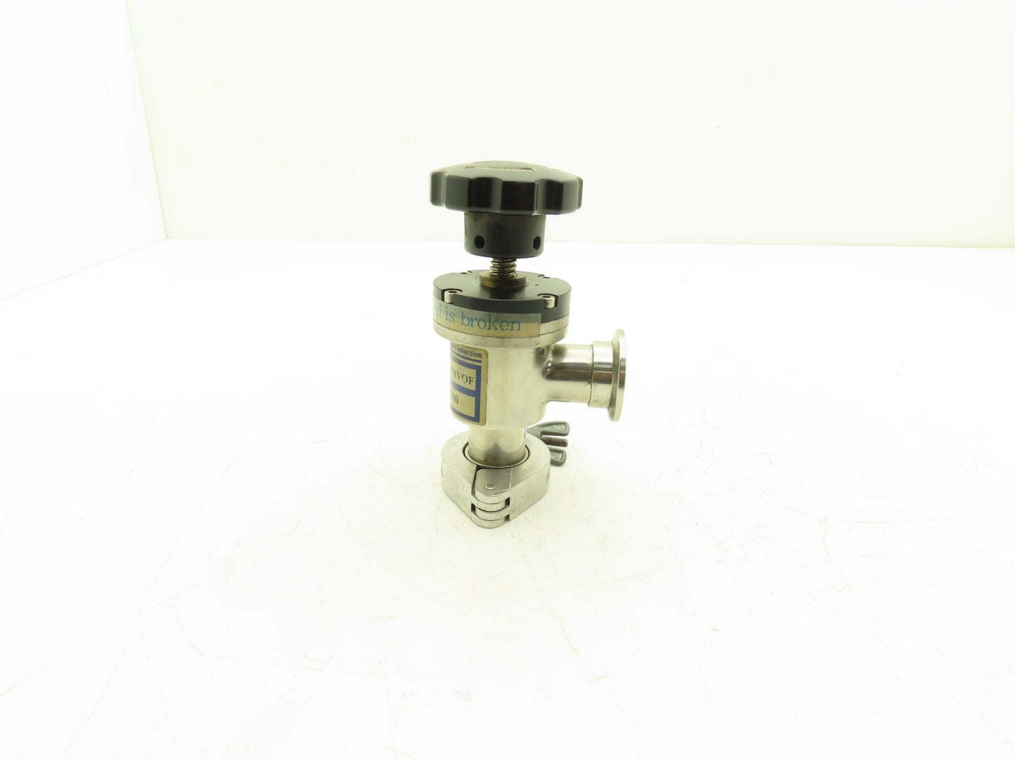 Kurt J Lesker SA010MVQF Pneumatic Angle Valve Vacuum Isolation 1" Connection