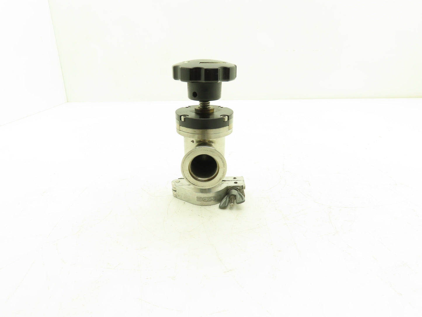 Kurt J Lesker SA010MVQF Pneumatic Angle Valve Vacuum Isolation 1" Connection