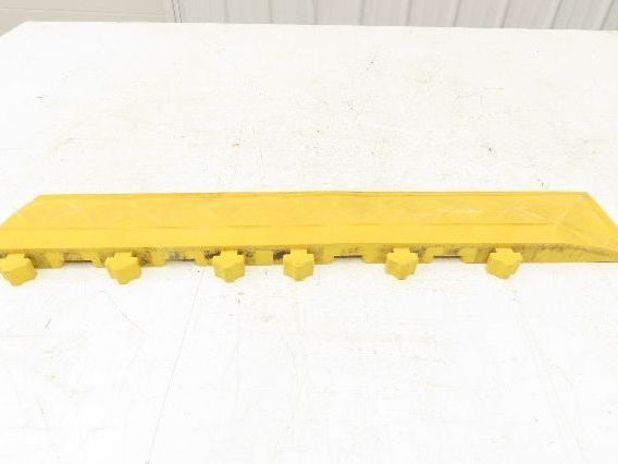 Anti Fatigue Modular Interlocking Male Ramp Edge with Corner 22"x4" Lot of 7