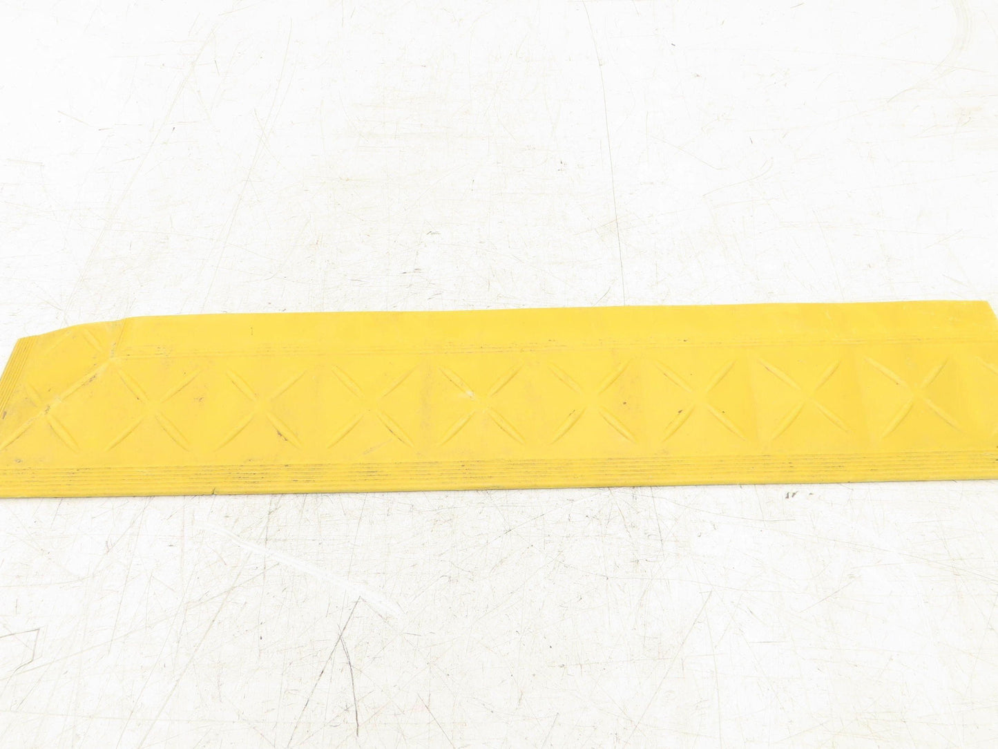 Anti Fatigue Modular Interlocking Female Ramp Edge with Corner 22"x4" Lot of 5