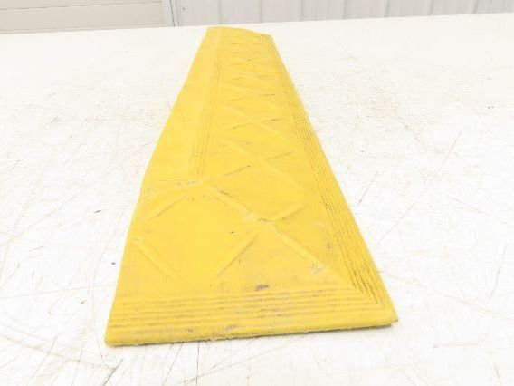 Anti Fatigue Modular Interlocking Female Ramp Edge with Corner 22"x4" Lot of 5