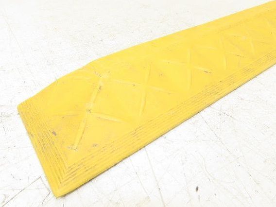 Anti Fatigue Modular Interlocking Female Ramp Edge with Corner 22"x4" Lot of 5
