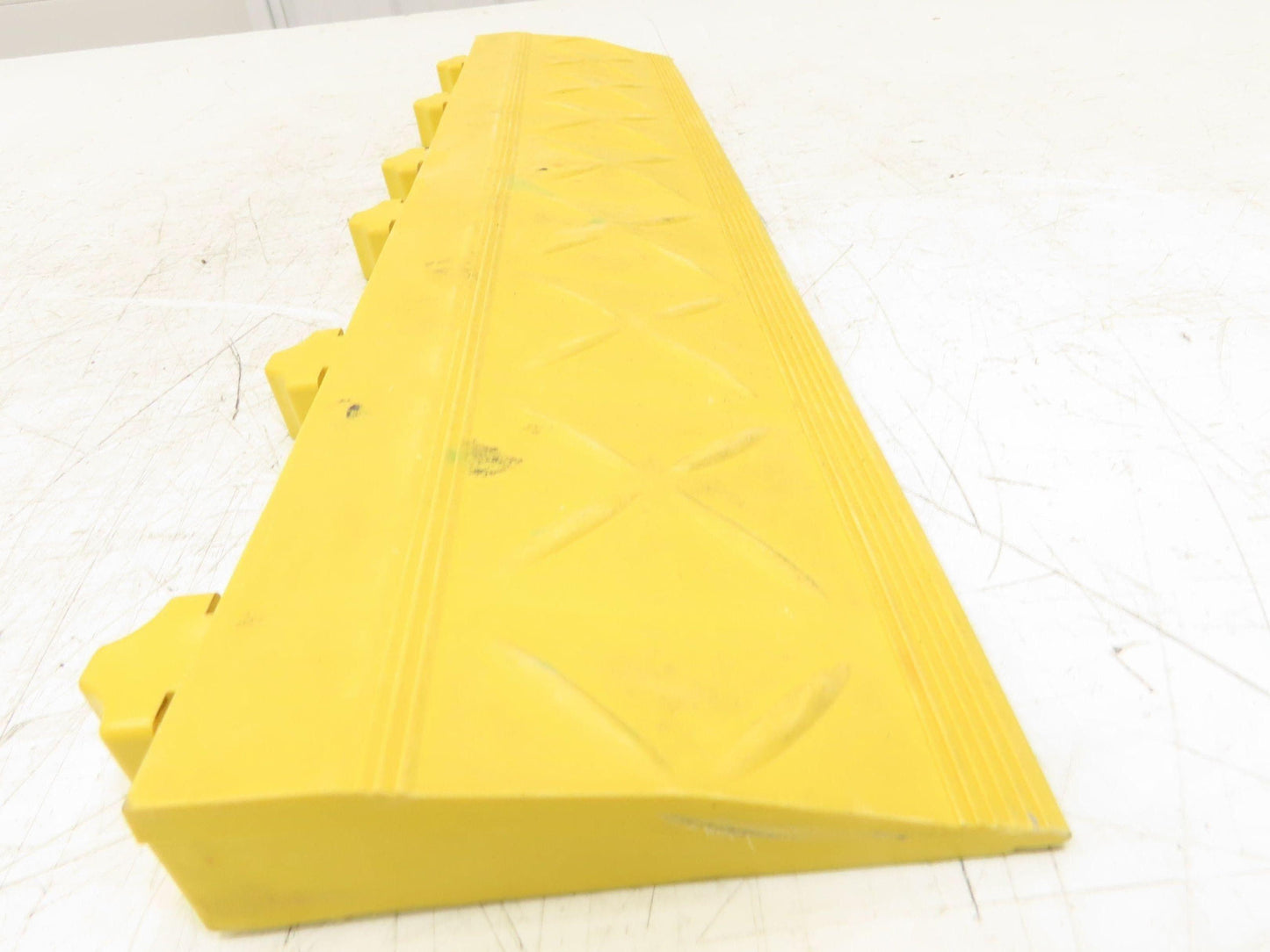 Anti Fatigue Modular Interlocking Male Ramp Edge 18"x4" Lot of 15