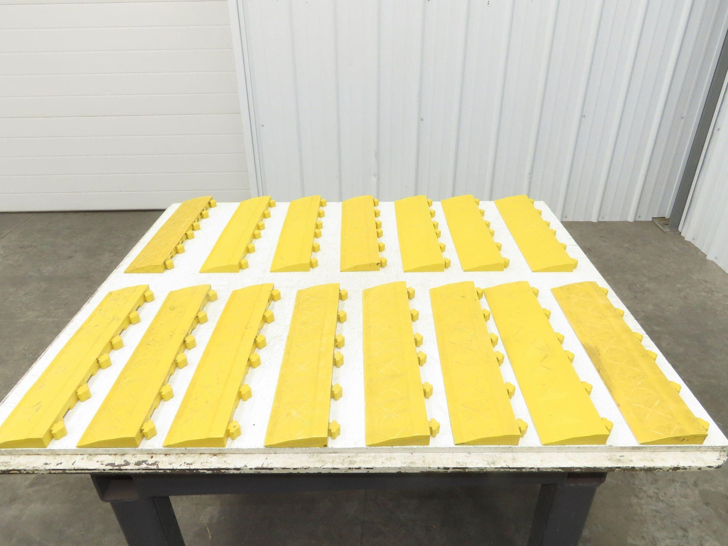 Anti Fatigue Modular Interlocking Male Ramp Edge 18"x4" Lot of 15