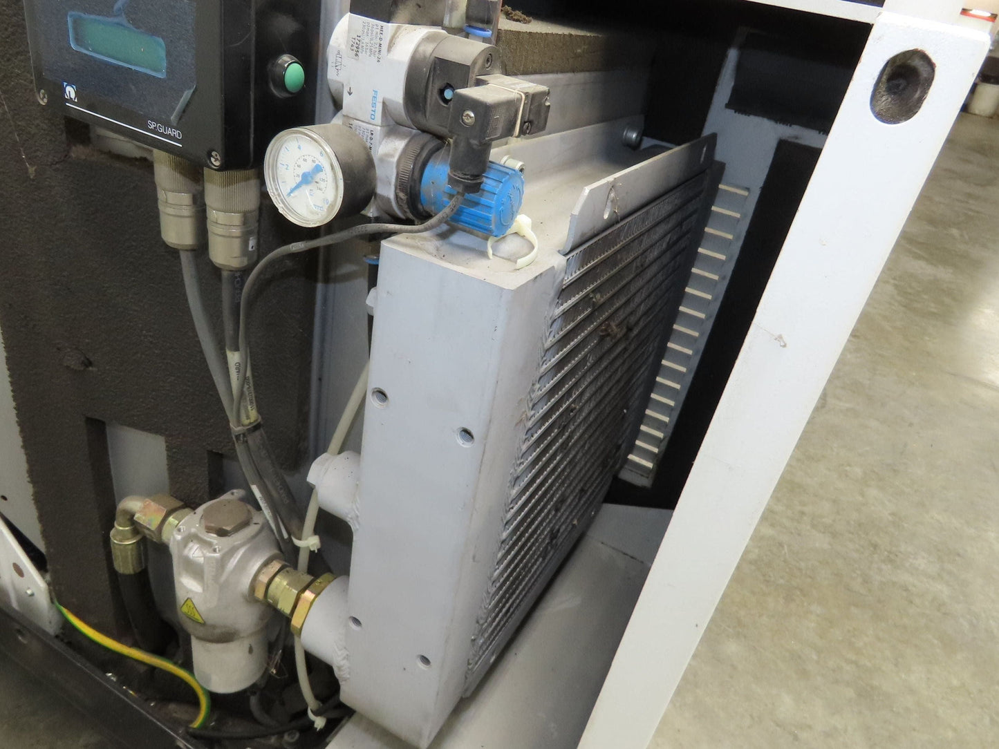 Leybold SP250 ScrewLine Dry Vacuum Pump 330m3/h 11.5kw 210/460V 3Ph Screw Type