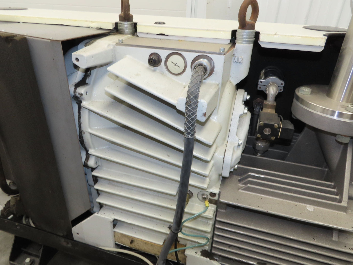 Leybold SP250 ScrewLine Dry Vacuum Pump 330m3/h 11.5kw 210/460V 3Ph Screw Type