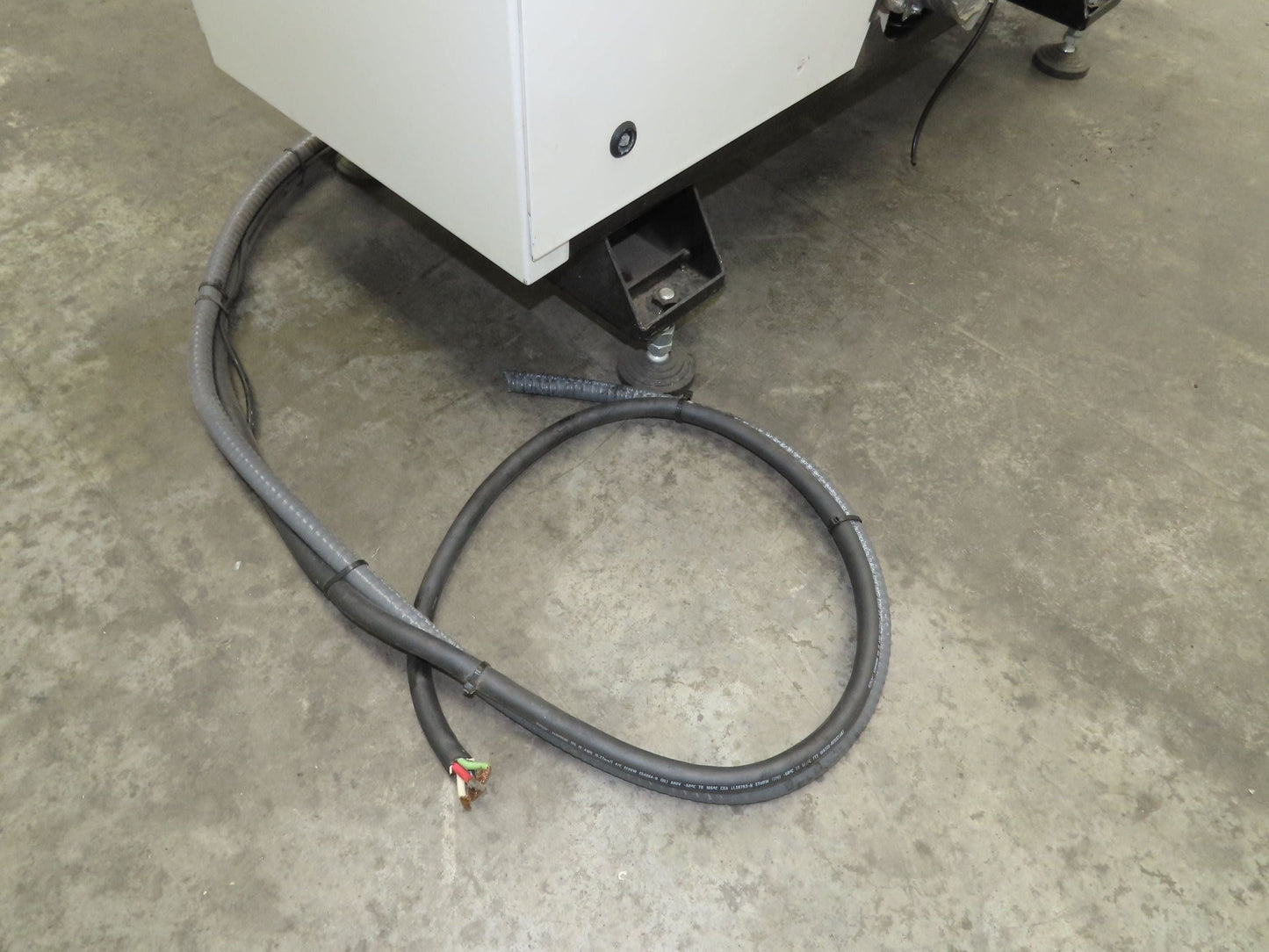Leybold SP250 ScrewLine Dry Vacuum Pump 330m3/h 11.5kw 210/460V 3Ph Screw Type