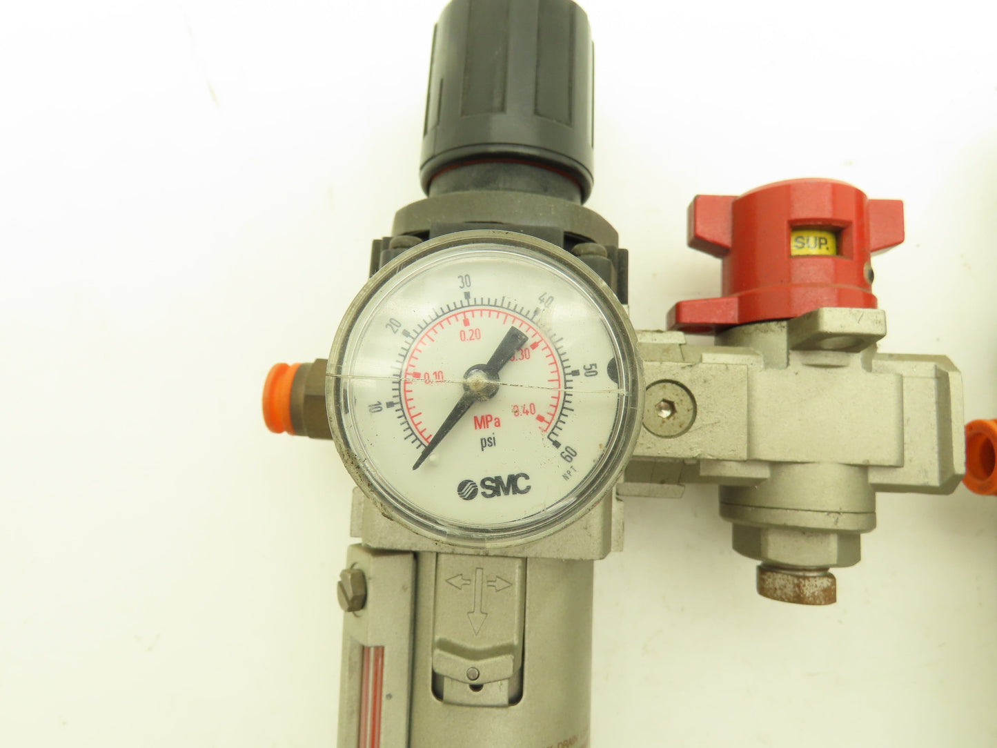 SMC Pneumatic Air Filter Regulator With Lock Out Valve 150 PSI Lot of 2