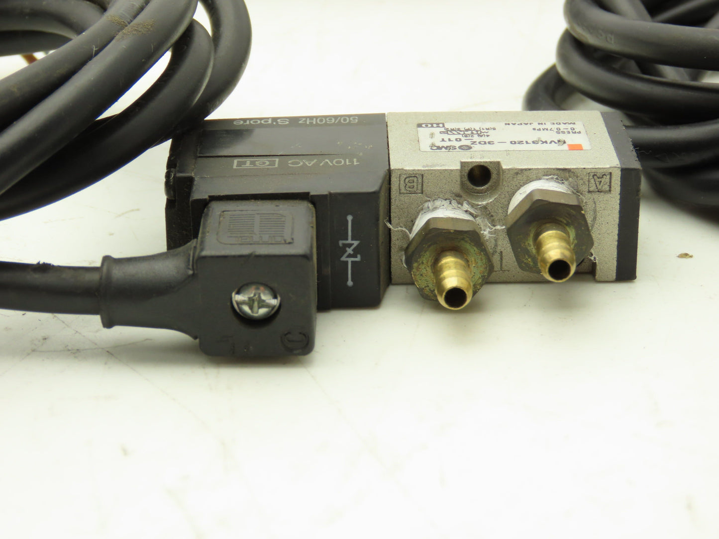 SMC NVK3120-3D-01T 4-Way Single Solenoid Piloted Valve 24V 1/4" NPTF 	Lot of 11