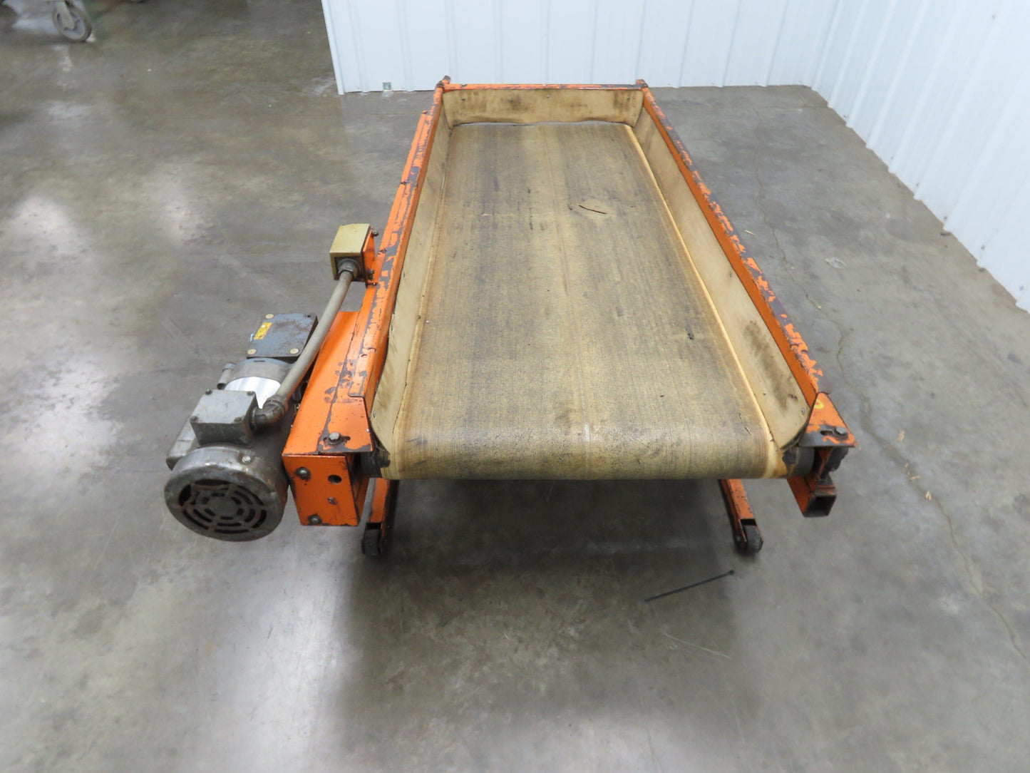 EMI Plastics RM/24/5/20 Flat Belt Incline Conveyor 24"x 5'L 20 FPM 115/230V 1PH