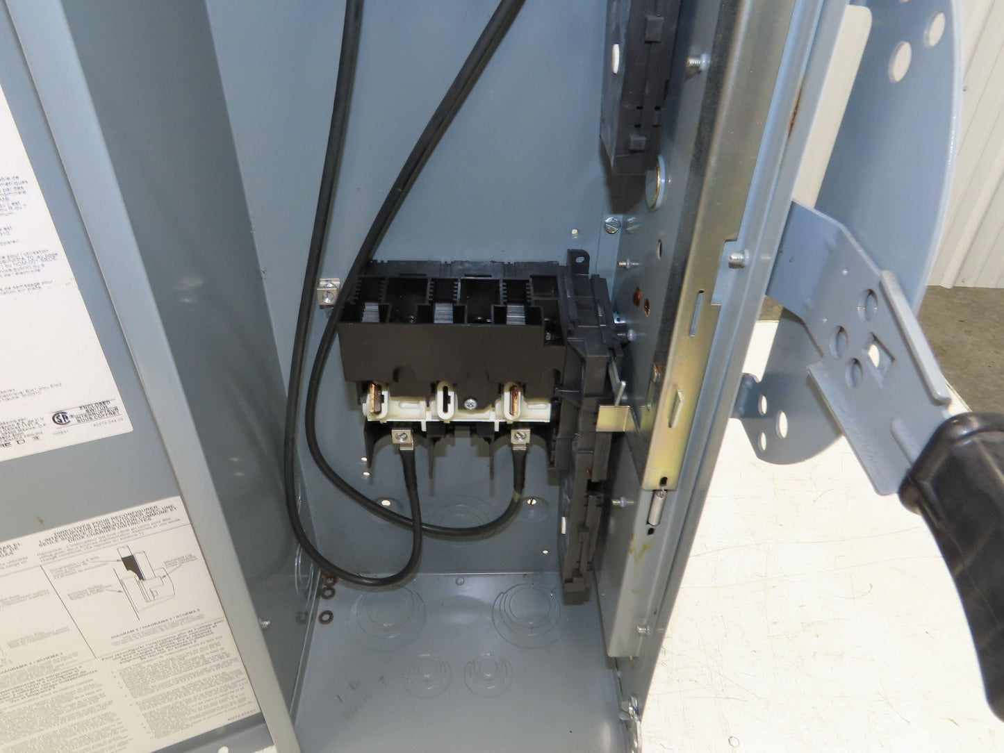 Square D DTU222 Double Throw Disconnect Switch Manual Transfer 60A 240V 1Ph F05