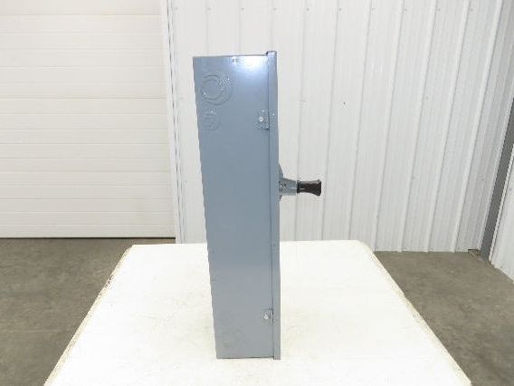 Square D DTU222 Double Throw Disconnect Switch Manual Transfer 60A 240V 1Ph F05