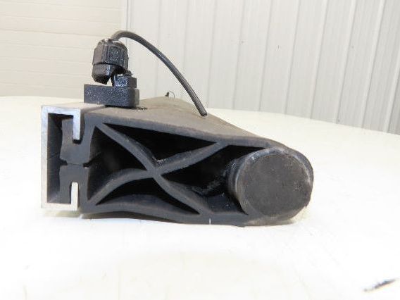 Haake HAC95-35-01 Tape Switch Pressure Sensitive Rubber Sensing Edge 1750mm