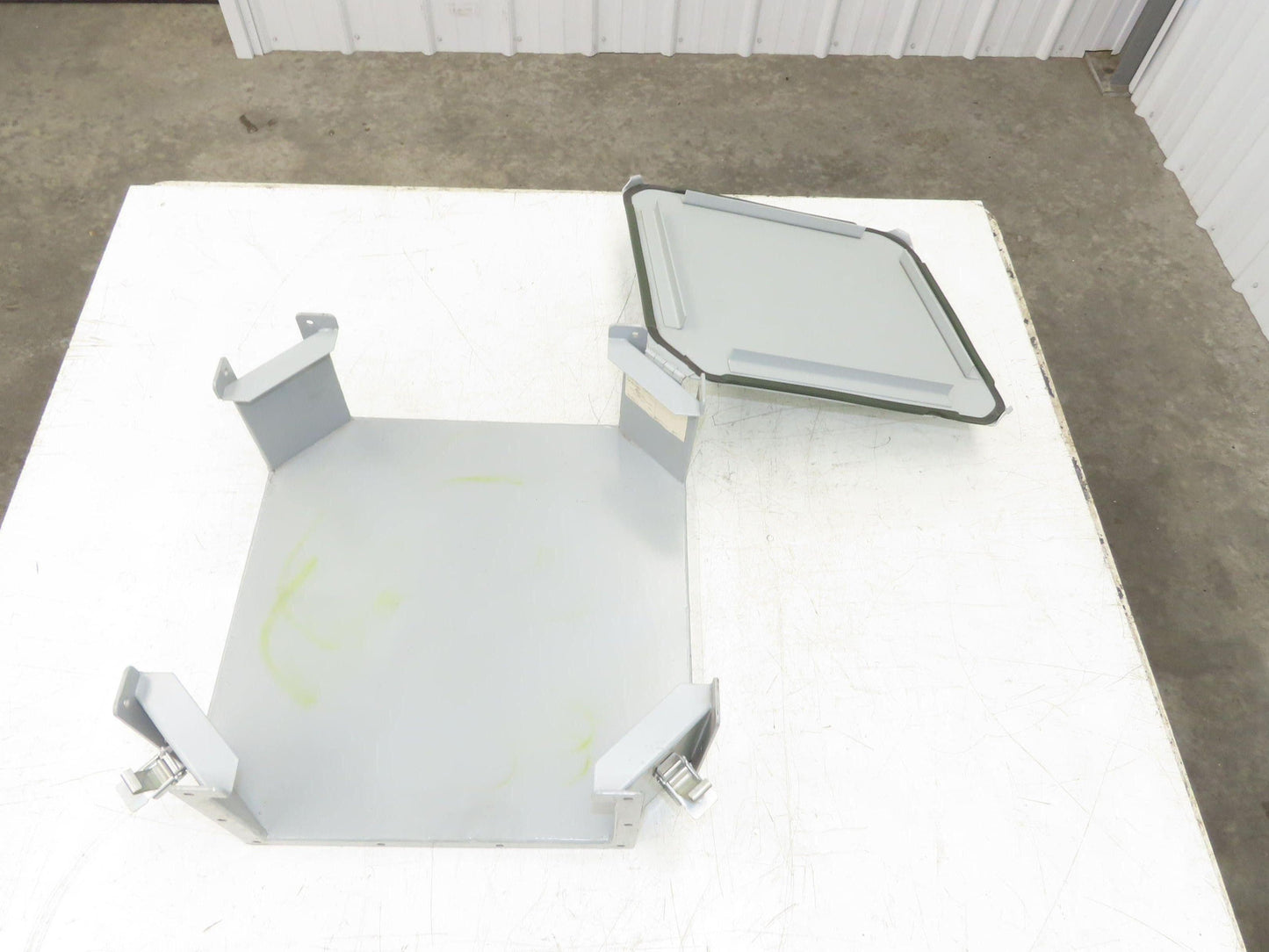 Hoffman F126LC Lay-In Wireway 12"x6" Cross Fitting Nema 12