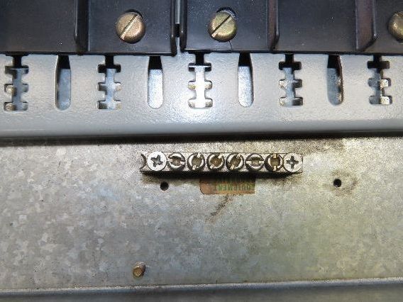 Square D NH1B I-Line Panelboard Breaker Box 100A 277/480V 3PH 4W 18 Space 100Amp