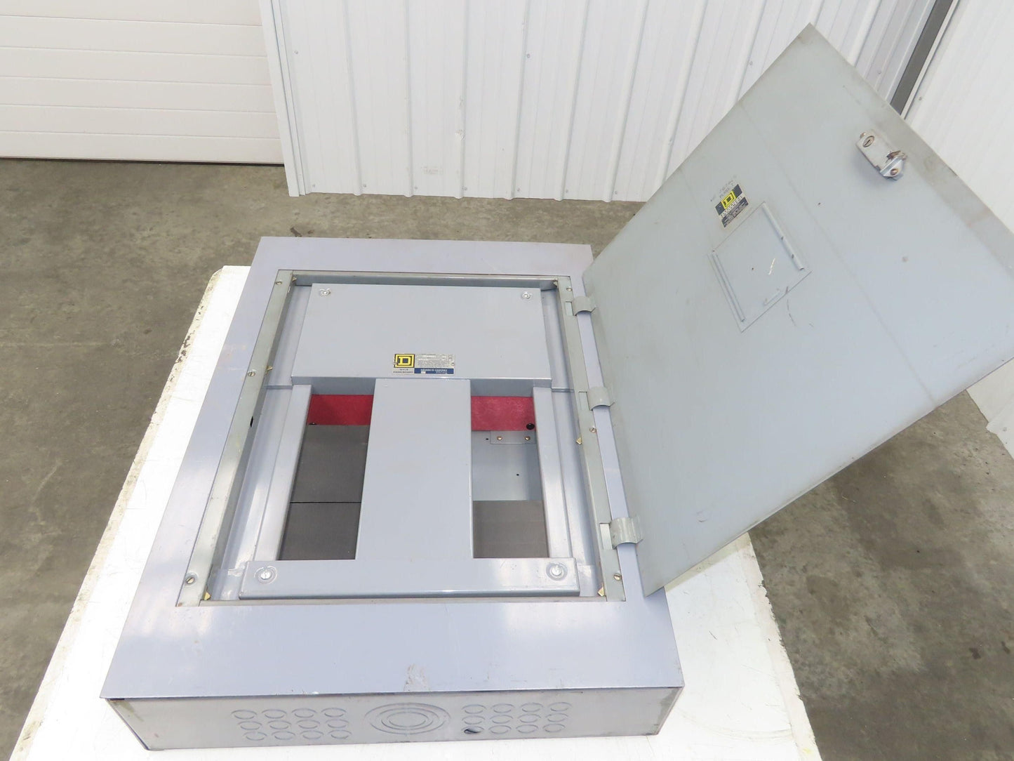 Square D NH1B I-Line Panelboard Breaker Box 100A 277/480V 3PH 4W 18 Space 100Amp