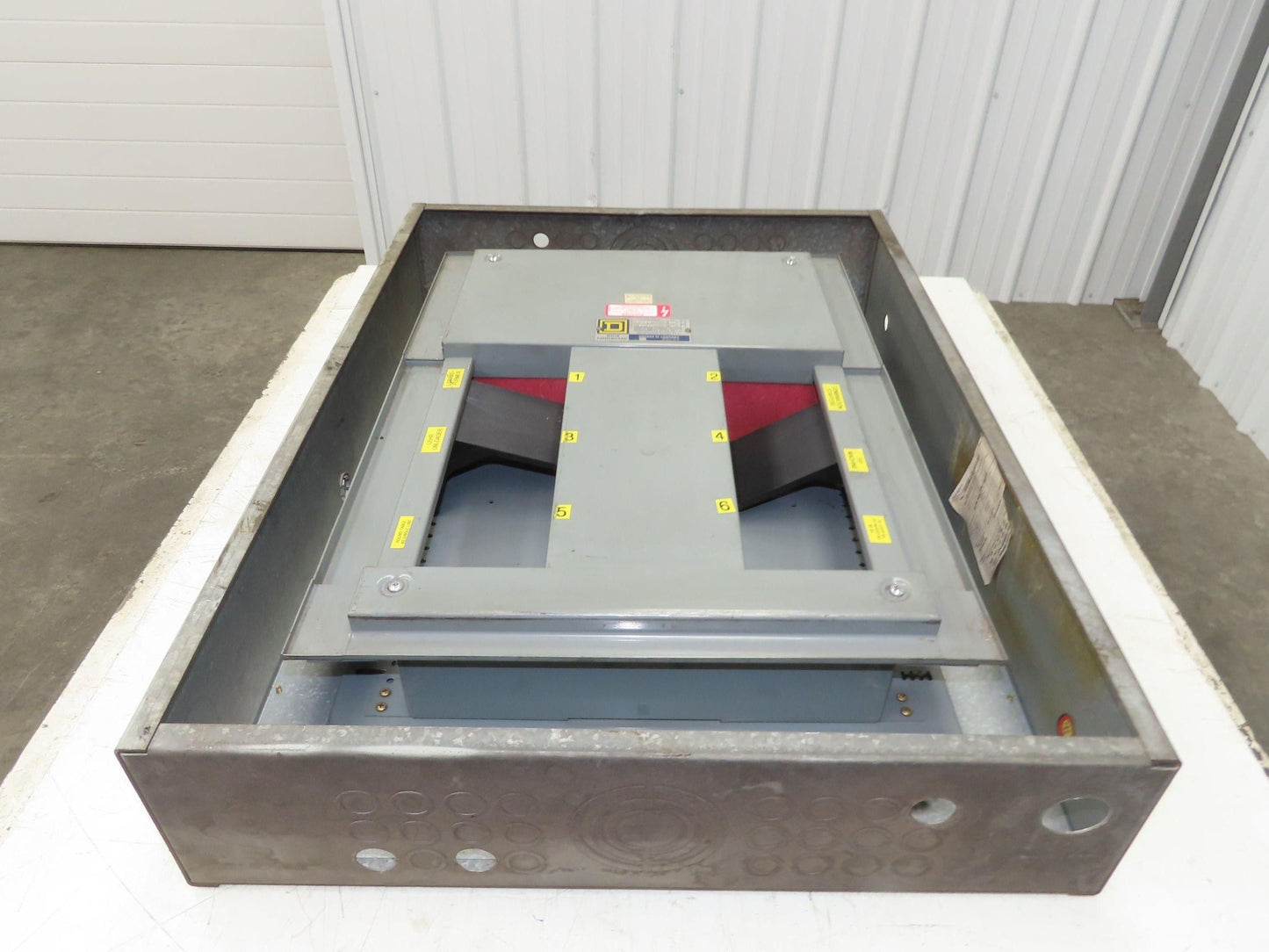 Square D NH1B I-Line Panelboard Breaker Box 100A 277/480V 3PH 4W 18 Space 100Amp