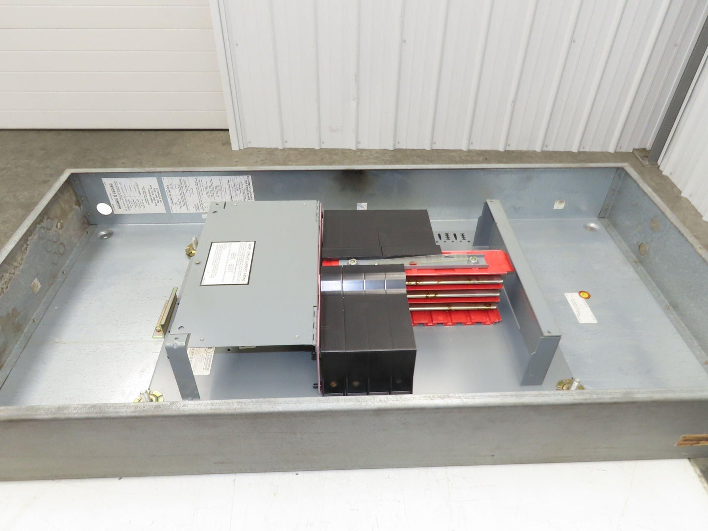 Square D NH1B I-Line Panelboard Breaker Box 225A 277/480V 3PH 4W 18 Space 225Amp