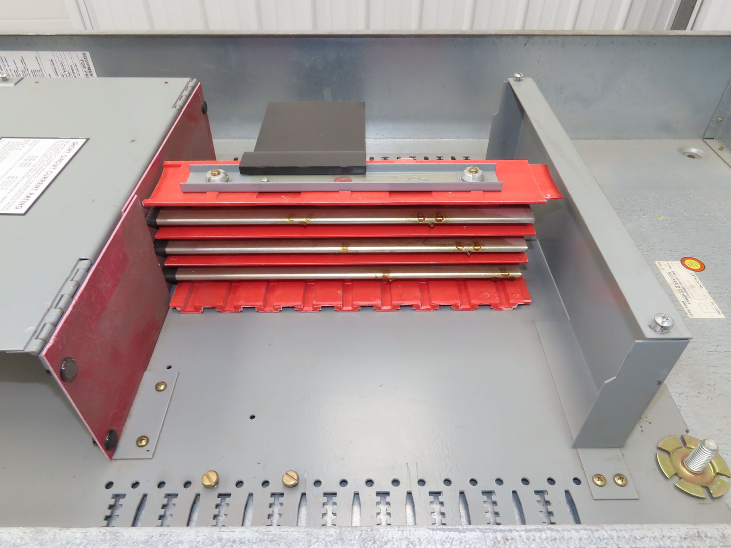 Square D NH1B I-Line Panelboard Breaker Box 225A 277/480V 3PH 4W 18 Space 225Amp