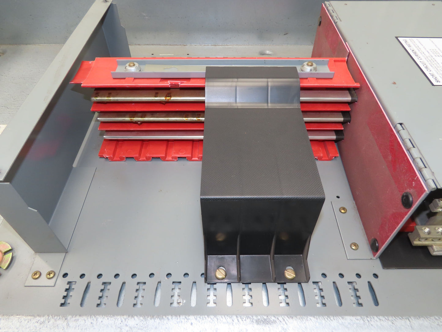 Square D NH1B I-Line Panelboard Breaker Box 225A 277/480V 3PH 4W 18 Space 225Amp