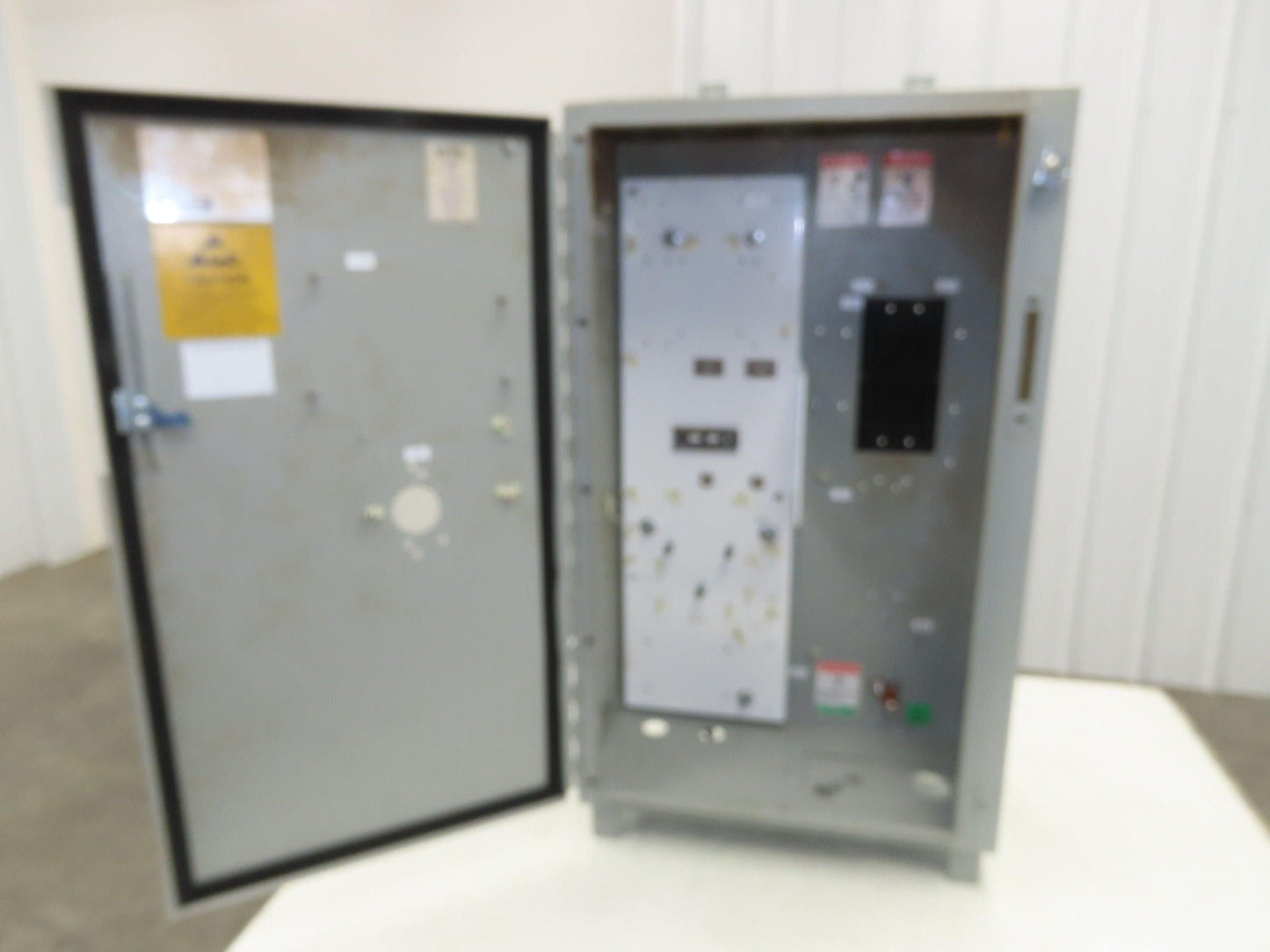 Electrical Enclosure 33x20x11" Weld Cell Control Cabinet Disconnect