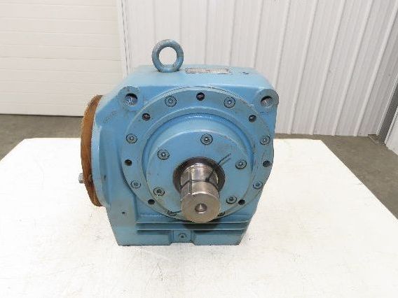 Sew Eurodrive SF80 GVN132S BM HR Dual Shaft Gearbox 56.1 Reducer for Gearmotor
