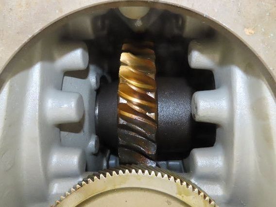 Sew Eurodrive SF80 GVN132S BM HR Dual Shaft Gearbox 56.1 Reducer for Gearmotor