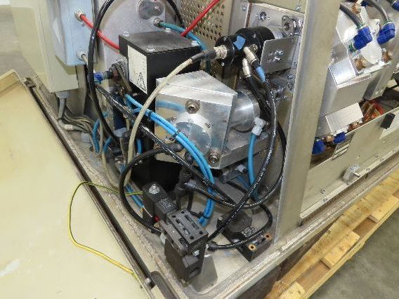 Trumpf TLF 3000 Turbo Industrial CNC Class IV Laser Resonator 1-4kW CO2 He N2