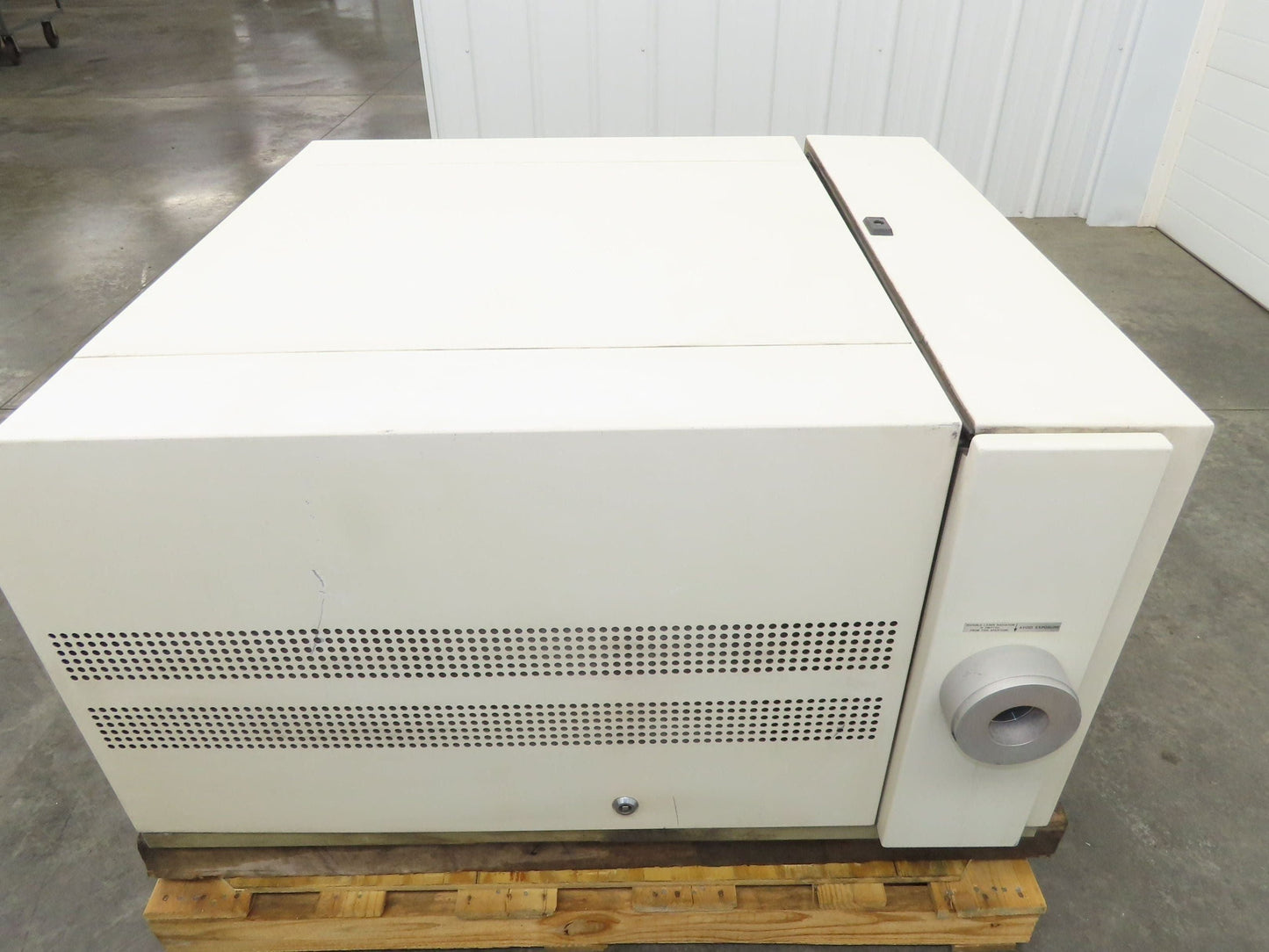 Trumpf TLF 3000 Turbo Industrial CNC Class IV Laser Resonator 1-4kW CO2 He N2