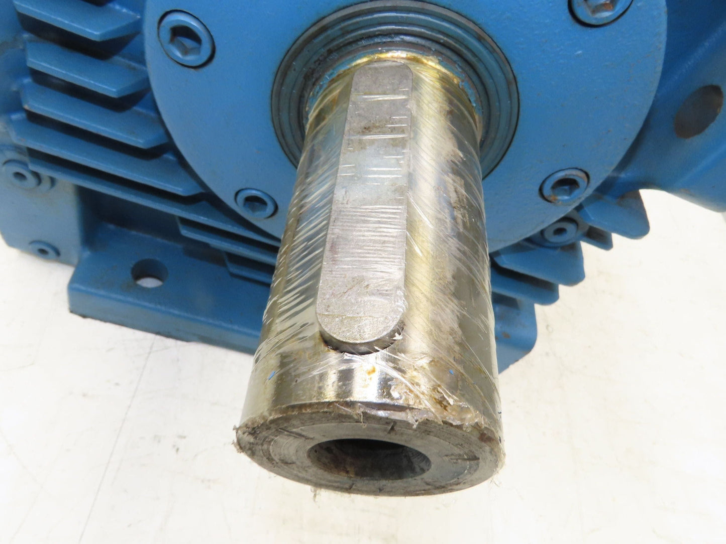 Sew Eurodrive S82A Dual Shaft Worm Gearbox 62.9 Reducer for Gearmotor 28rpm