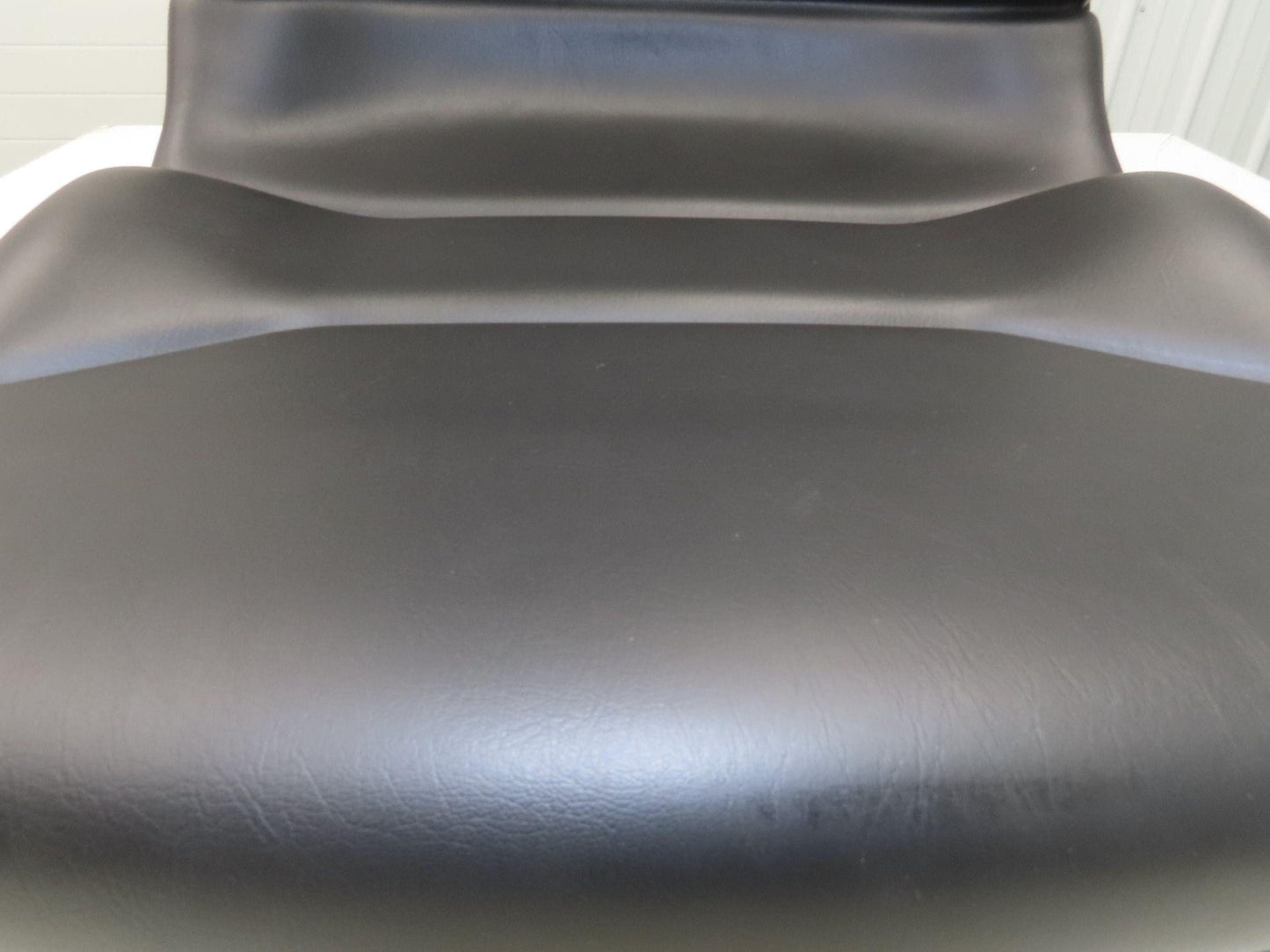 Universal Forklift Replacement Seat Black Vinyl 18" SA12345.903