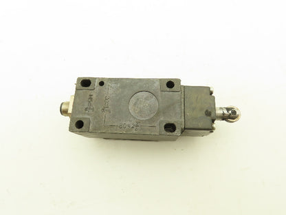 Euchner NG2RS-510AU Limit Switch Steel Roller Plunger 30V 0.1A IP65
