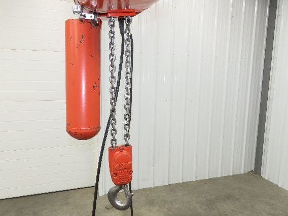 CM Lodestar R2 2 Ton Electric Chain Hoist 16' Lift 8/2.5 FPM Trolley 460 Volt