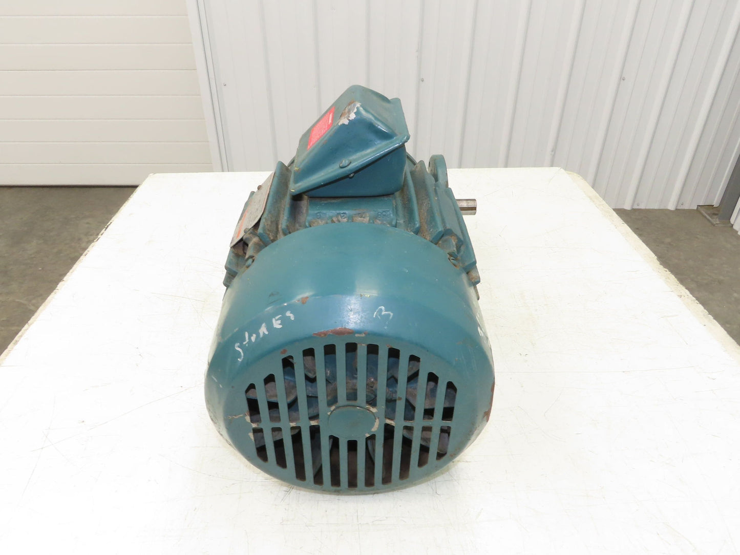 Reliance Master XL Gearmotor 12.7 Reducer 2-Speed 138/34 RPM 1.5Hp 460V RH 213T