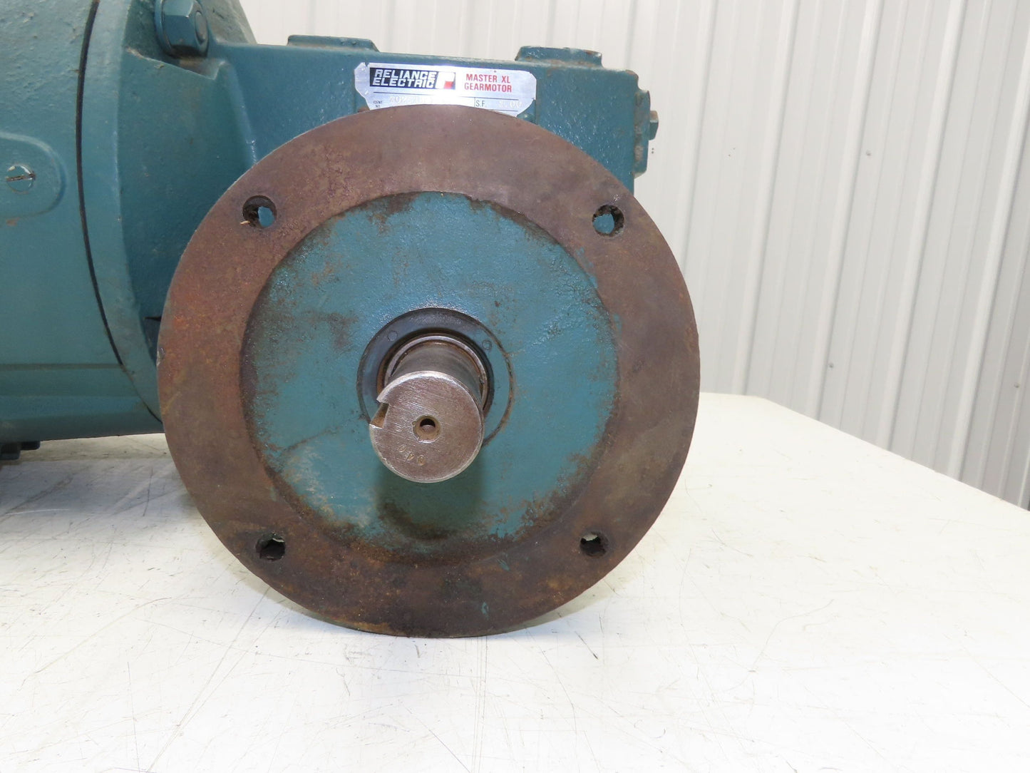 Reliance Master XL Gearmotor 12.7 Reducer 2-Speed 138/34 RPM 1.5Hp 460V RH 213T